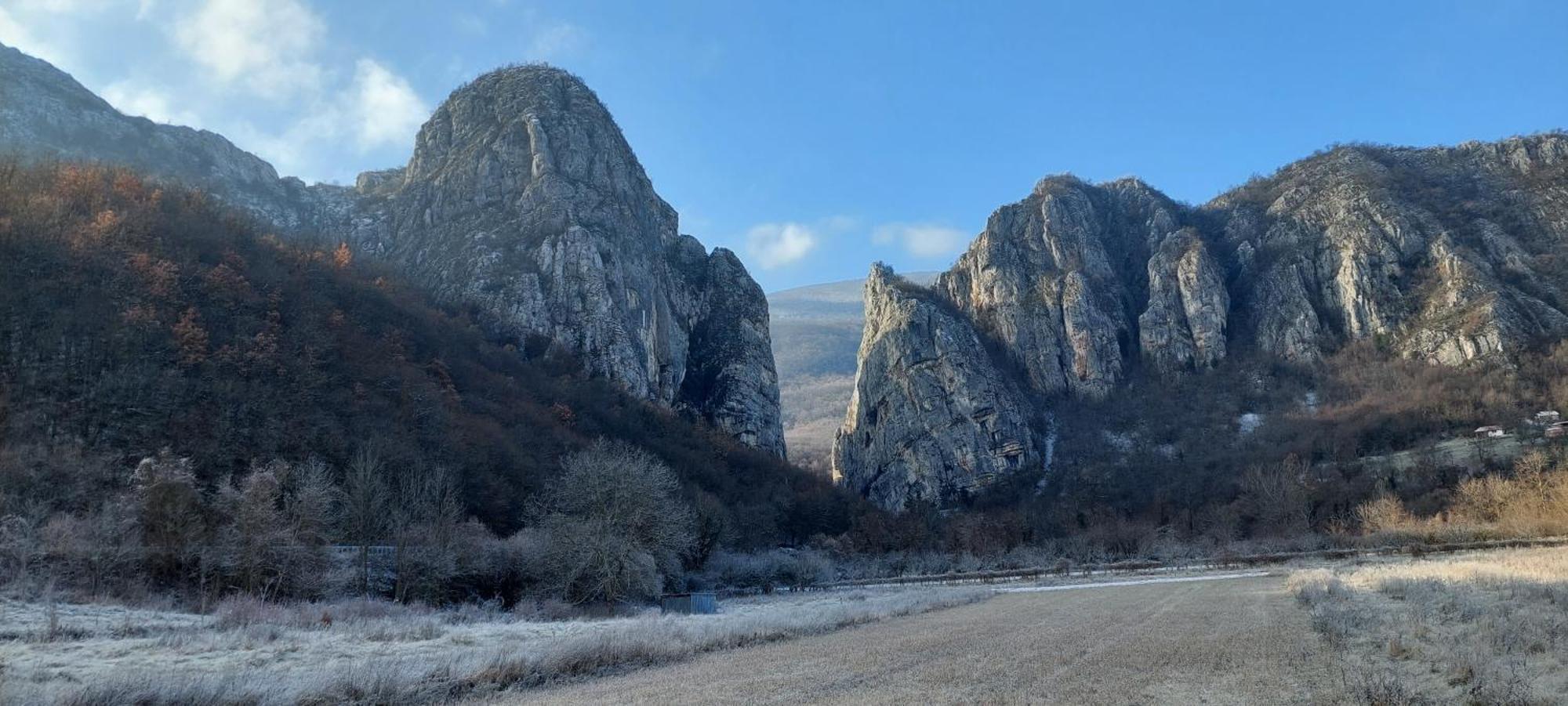 Golemi Kamik Pirot Vlasi Экстерьер фото